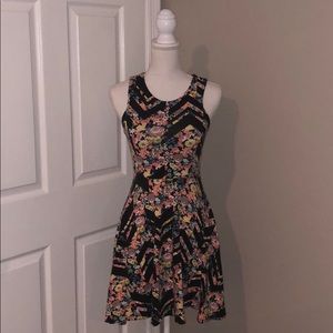 Xhilaration Women’s S/P Black Floral Dress